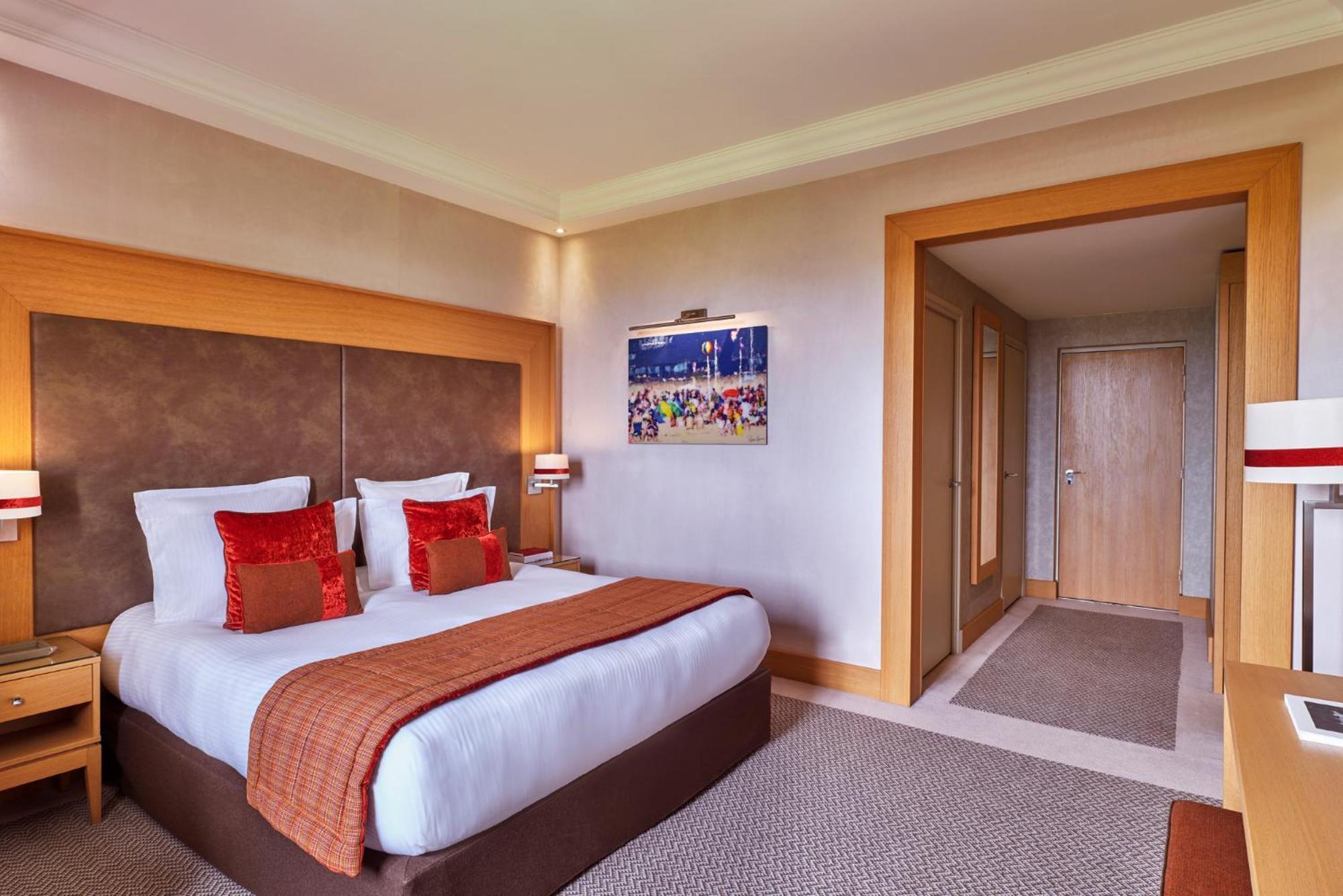 Superior Room,1624742398:JPEG