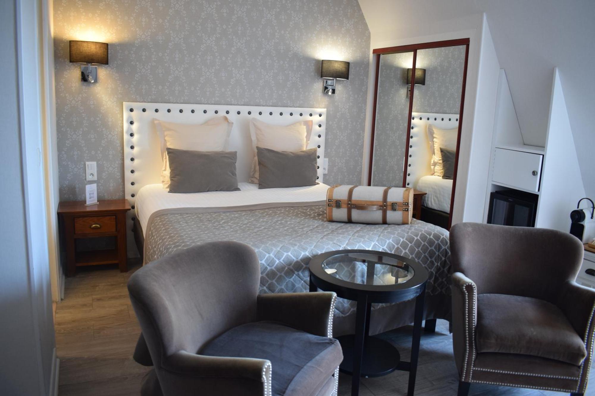 Velour Room