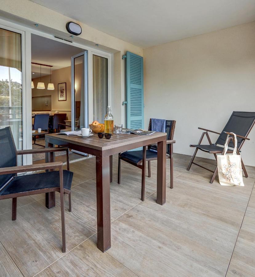 One-Bedroom Apartment Terrace or Balcony Capitainerie Buildings